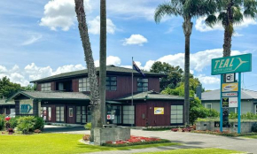 Teal Motor Lodge